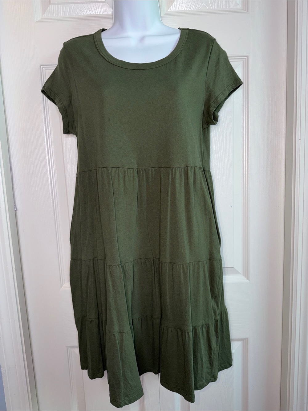 3 for $20 TIME AND TRU Olive Green Tiered Short Sleeve Dress Scoop Neck Pockets